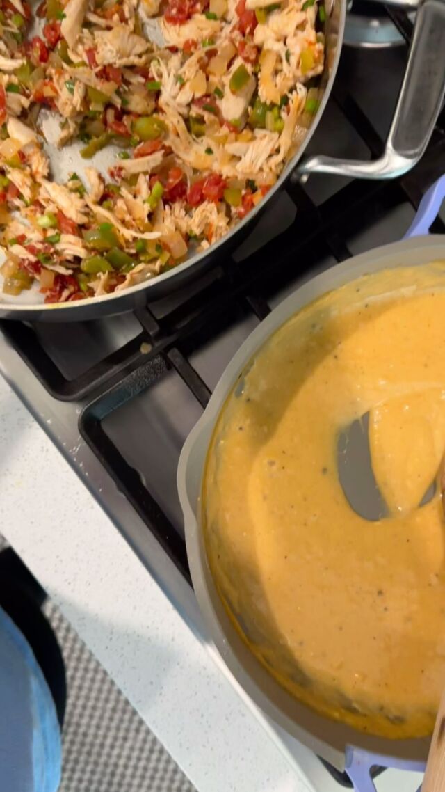 Testing another yummy recipe for @celestinablok 🥘🤠 

King Ranch Chicken from scratch.. that’s my kind of comfort food! 

#recipetesting #personalchef #fortworth #kingranchchicken