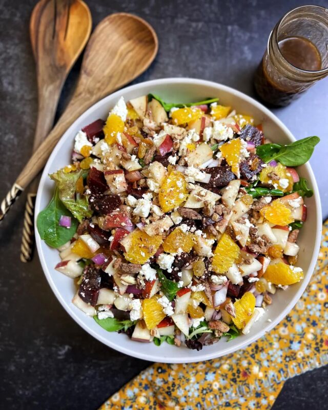 Making this Balsamic Beet & Pear Salad tonight with Grilled Chicken to make up for all of the Halloween goodies tomorrow! 🎃 🍫 🍬 🥨 🧀 🍕🍿🍻🍷😉

Recipe on the blog. Link in bio. 

https://whiskandshake.com/beautiful-balsamic-beet-winter-fruit-salad/#lt-recipe

#beets #pear #balsamic #balanceddiet